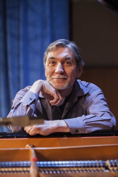 Pianist Peter Gach prior to his performance at Palomar College on the Feb. 26, 2015 Concert Hour. (Stephen Davis/The Telescope)