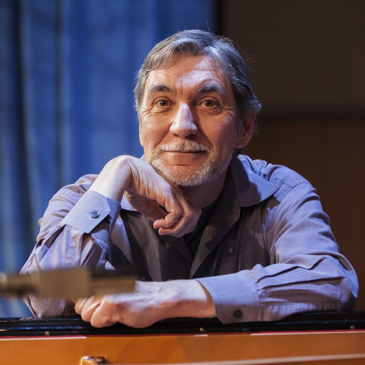 Pianist Peter Gach prior to his performance at Palomar College on the Feb. 26, 2015 Concert Hour. (Stephen Davis/The Telescope)