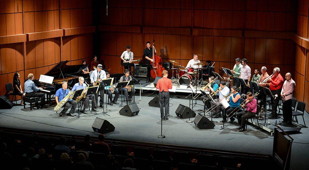 The Four O’clock and Seven O’clock Ensembles at Howard Brubeck Theatre on Sep.18, 2015. (Emi Iguchi/The Telescope)