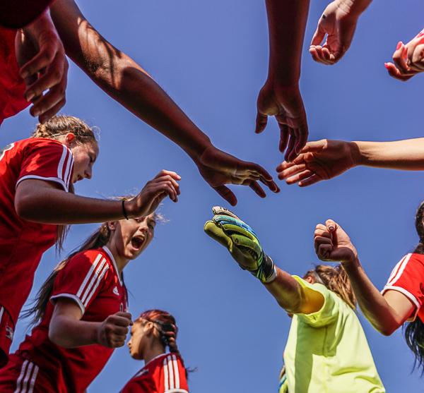 Palomar women’s soccer team huddle prior to the start against Cuyamaca College. The Comets beat the Coyotes 7-1 at Minkoff Field on Oct. 13, 2015 in a non-conference game and improved their record to (4-6-2, 1-2-1). (Philip Farry/The Telescope)