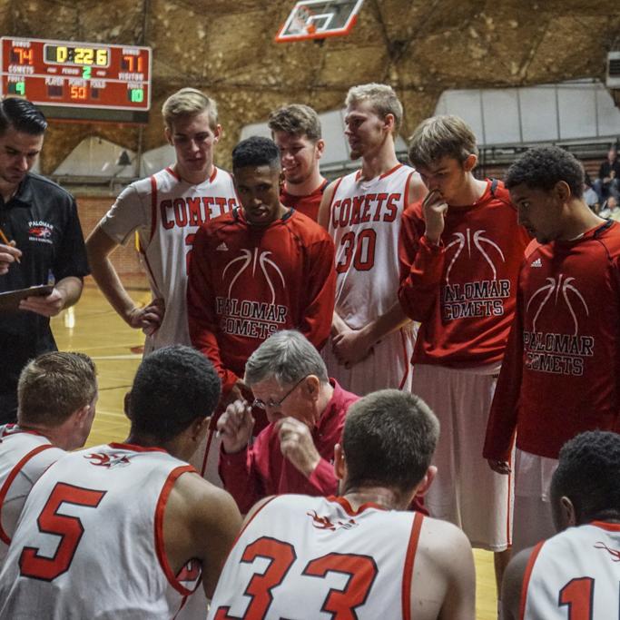 Palomar Head Coach John O’Neill calls a timeout with 2.8 seconds left in the game and The Comets leading L.A. Southwest College 74-71. The Comets went on to beat the Cougars 75-71 Friday, Nov. 27, 2015 at The Dome. Palomar hosted its 11th annual Thanksgiving Tournament. (Philip Farry/The Telescope)