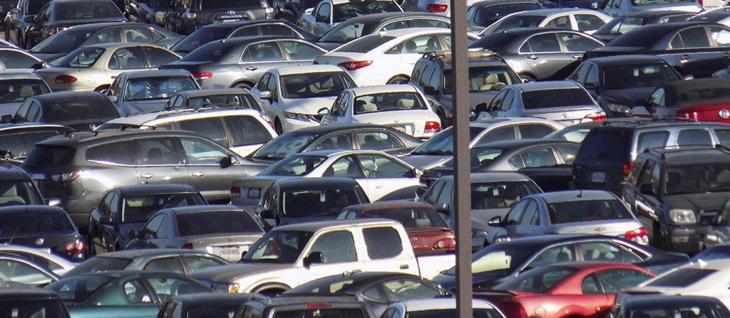 Parking is a challenge for students new and old. To get a spot many have to arrive at least an hour before their class start Aug. 22, 2016. (Christopher Jones/The Telescope)