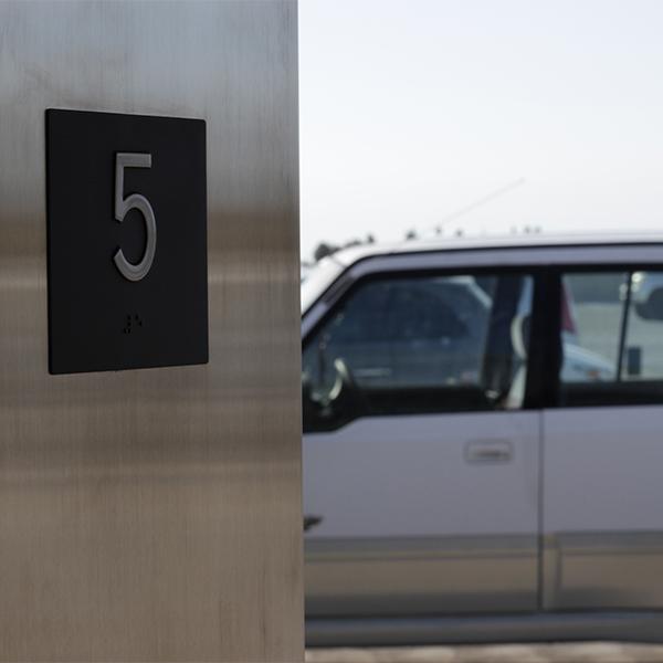 The new Palomar parking structure located near the H building, Feb 13, 2018. (Taylor Hardey/The Telescope)