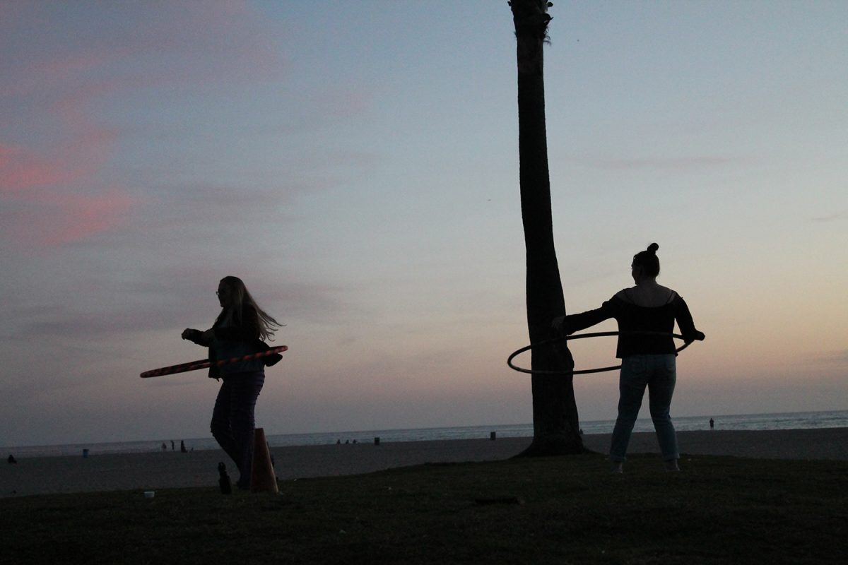 Jennifer Jensen teaching lessons in hula hoop dancing April 10 in Venice, Calif. Bethany Nash/Impact Magazine