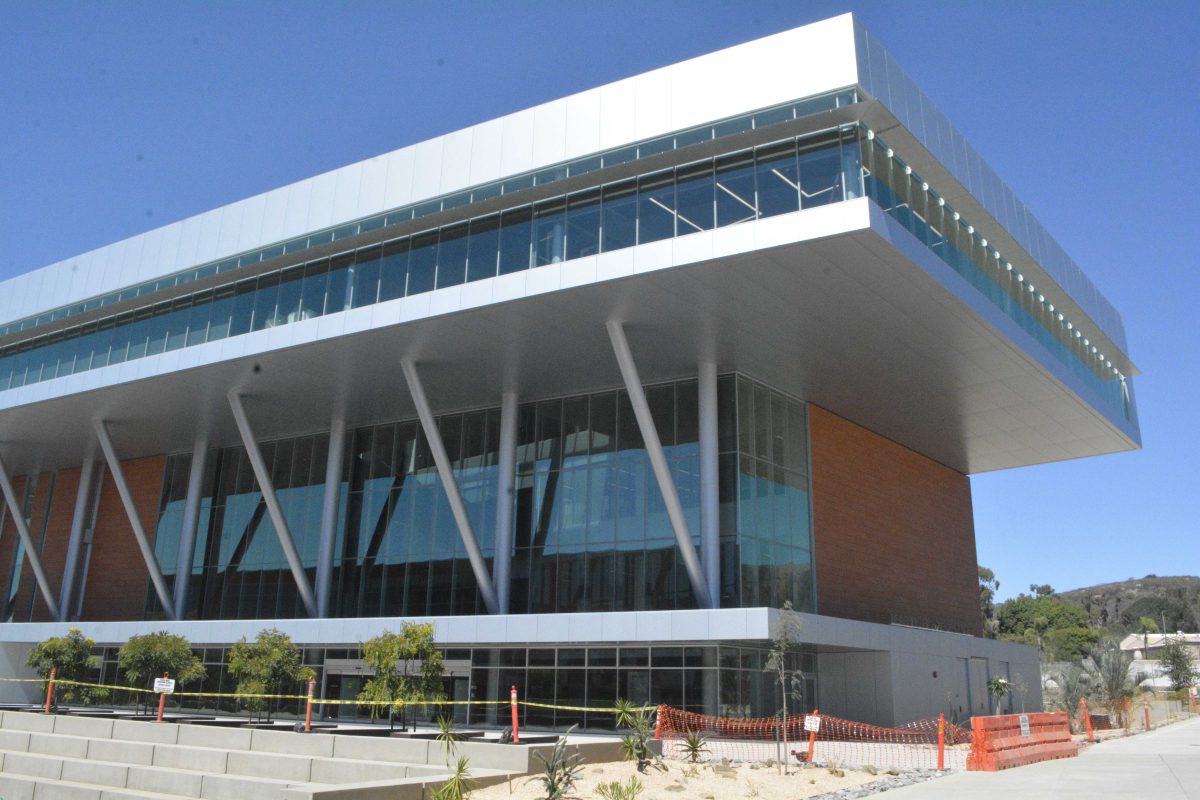 The new Learning & Resource center was expected to open during summer, but has been pushed back to open in January of next year. Photo by Linus Smith / The Telescope