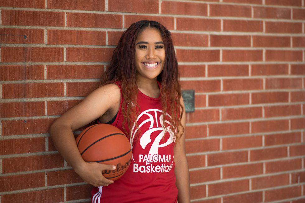 Women’s basketball player Julie Saelee. Photo courtesy of Tom Pfingsten / Palomar College Public Affairs.