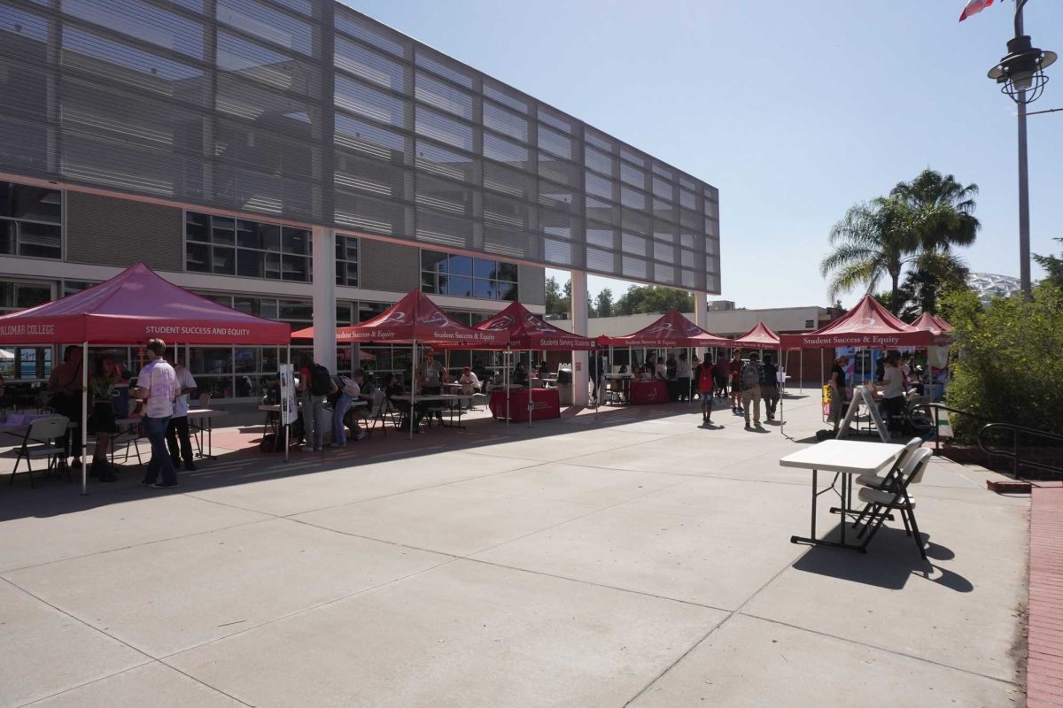 Club Rush at Palomar outside of the student center on the San Marcos campus Photo credit: Josh Miranda