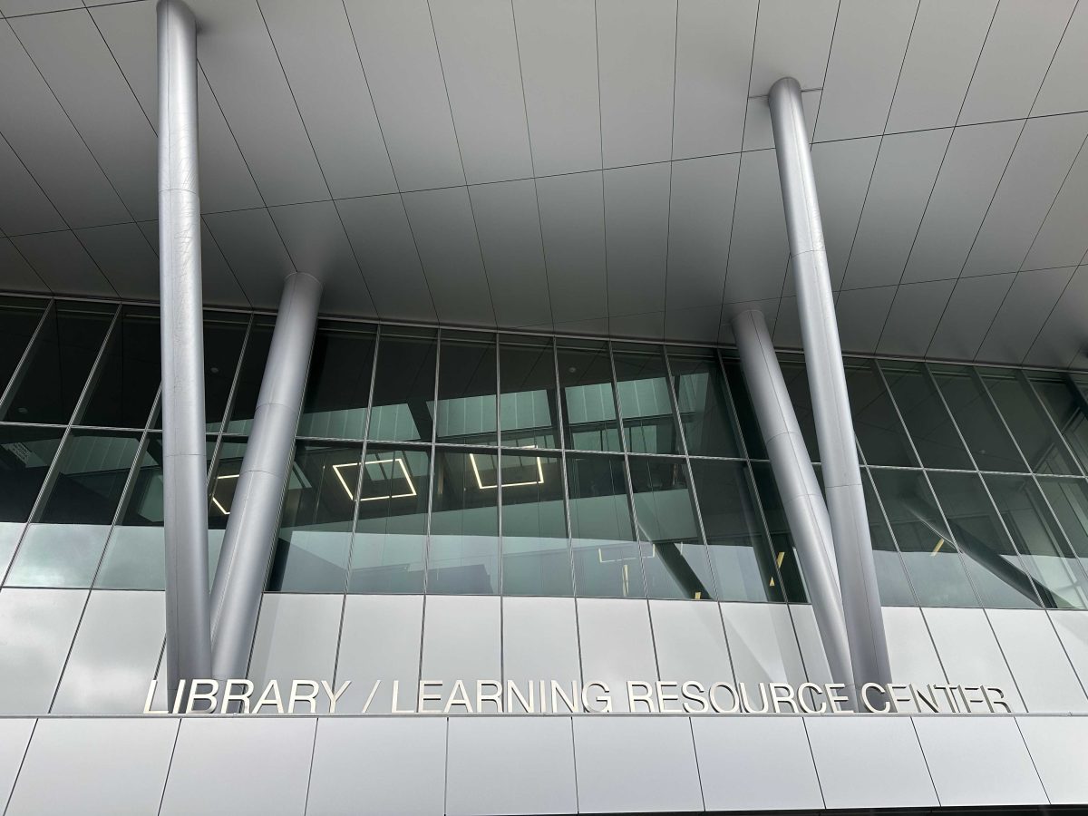 Palomar College Library Facade Photo credit: Lisa Burke