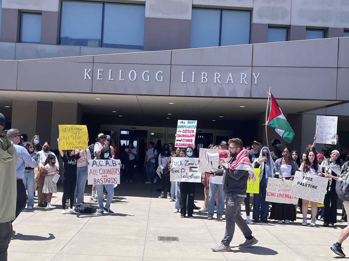 CalState San Marcos students protest in front of the Kellogg Library. Photo credit: Cynthia Cunningham