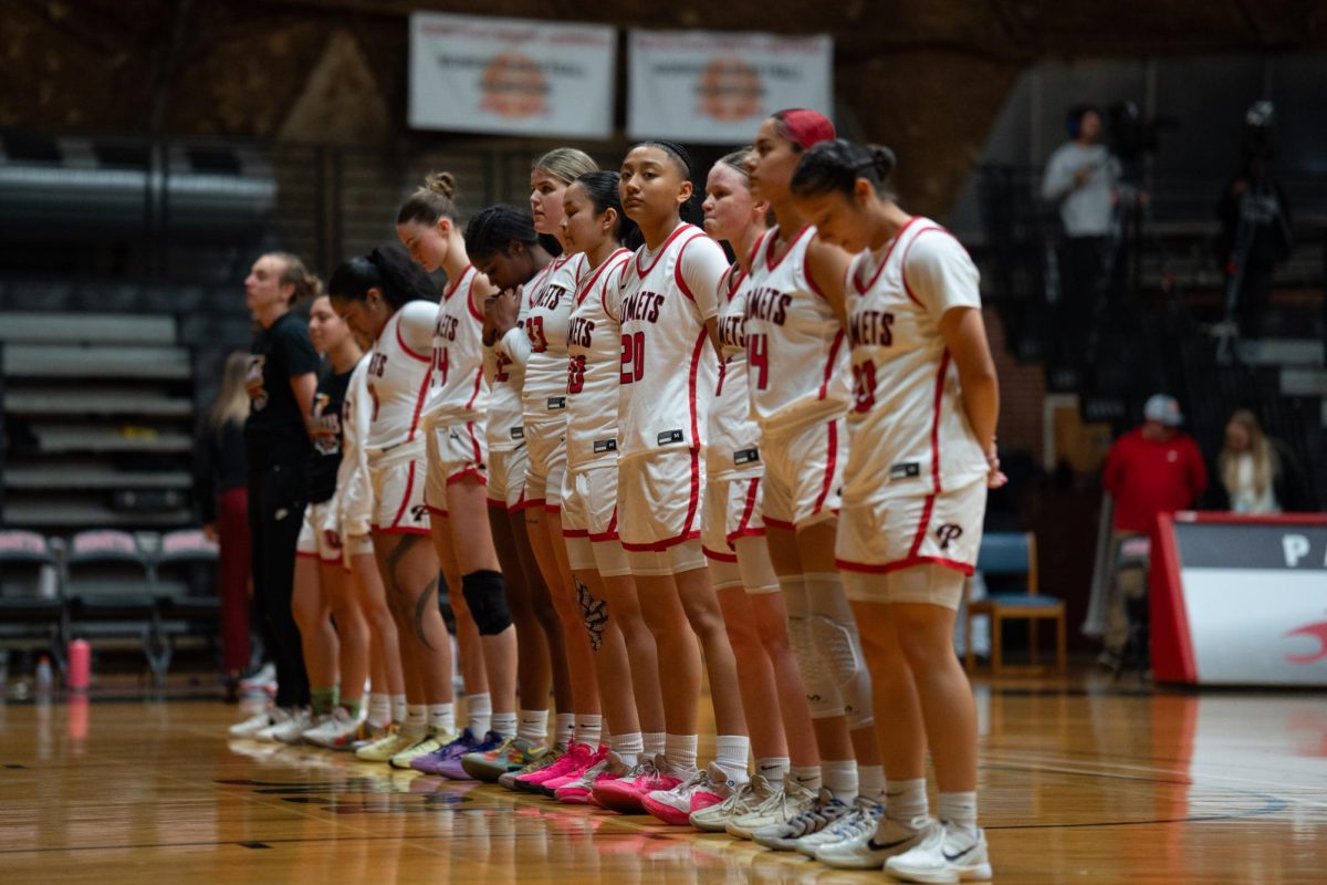 Palomar Woman's basketball team before their game against Santa Barbara College